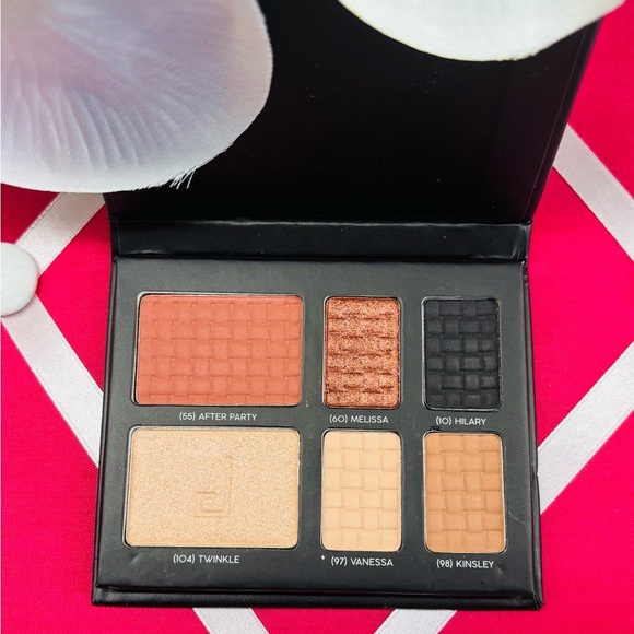 DOUCCE Eyeshadow/ Eyeliner/Highlighter/Bronzer Palette. Retail: $65 - Picture 1 of 3